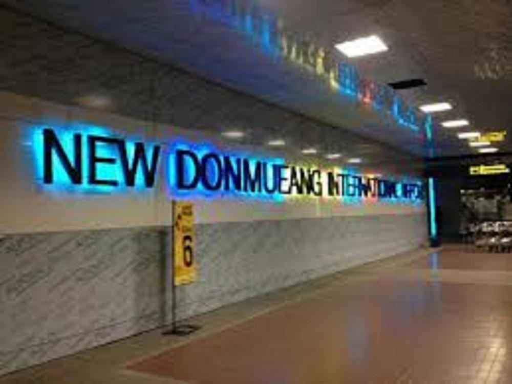 DMK Donmueang Pensión Pak Kret Exterior foto